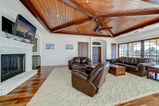 Bonus Room with half bathroom