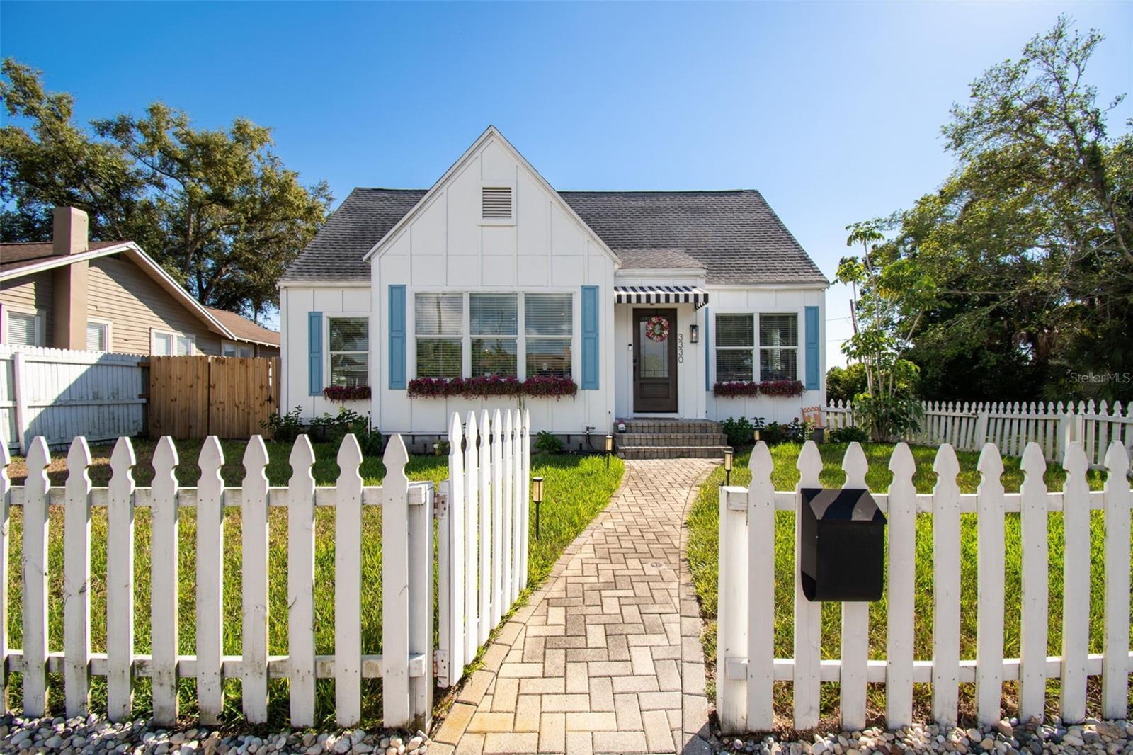 Paver sidewalk to front porch