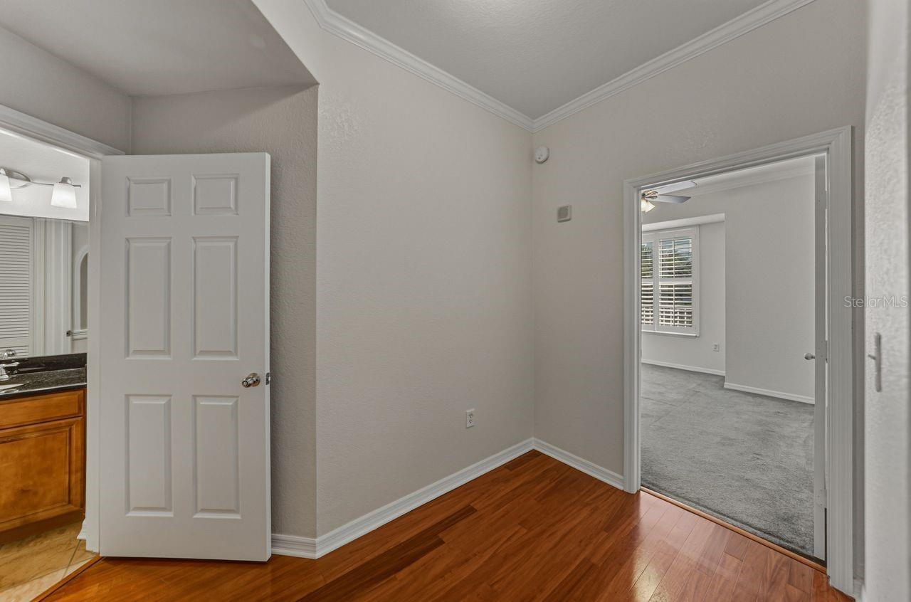 Entrance to second bedroom.