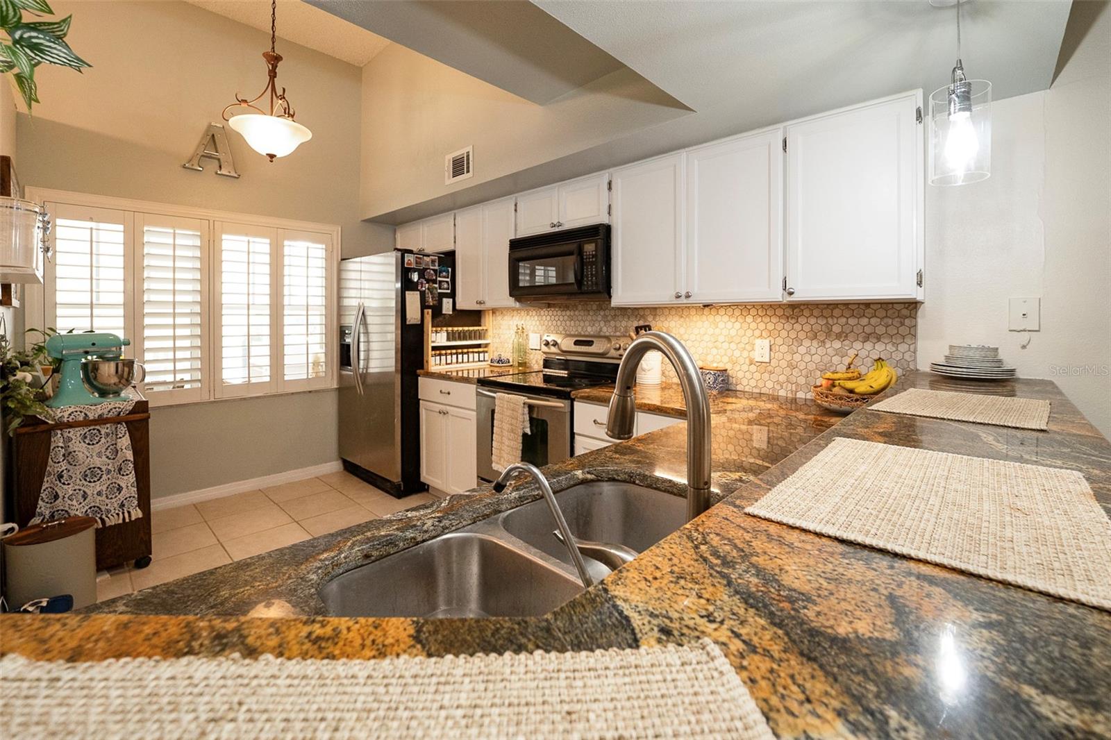 Kitchen with Brazilian GRANITE Countertops