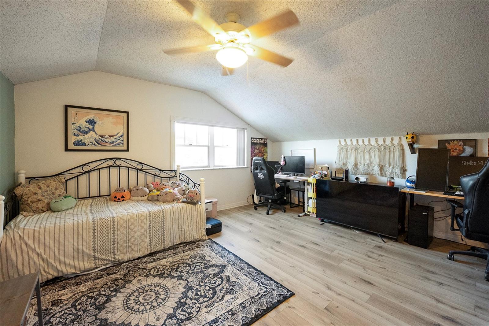 3rd Floor Bedroom/Office or Loft