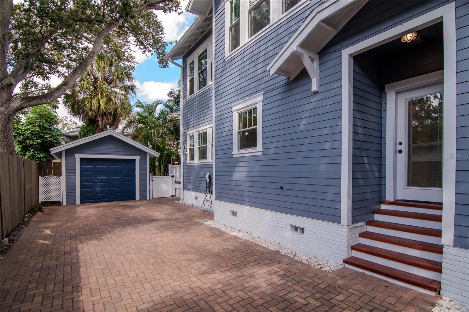 Side Car Garage Entrance