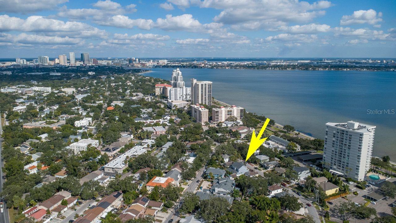 Walking distance to Bayshore