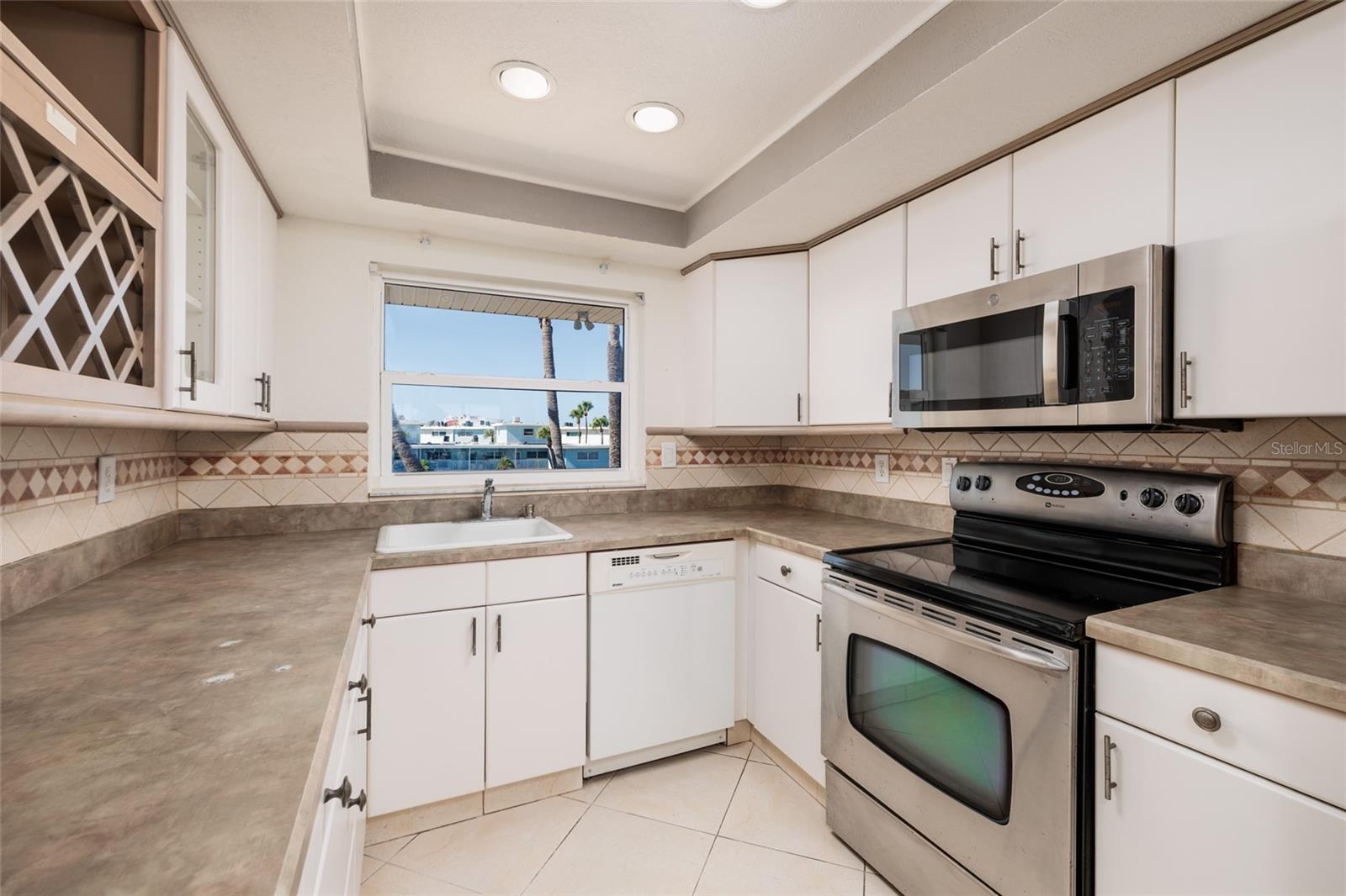 Kitchen w/Courtyard views.