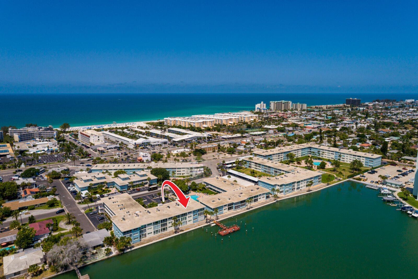 #55 on Boca Ciega Bay. Top floor unit.
