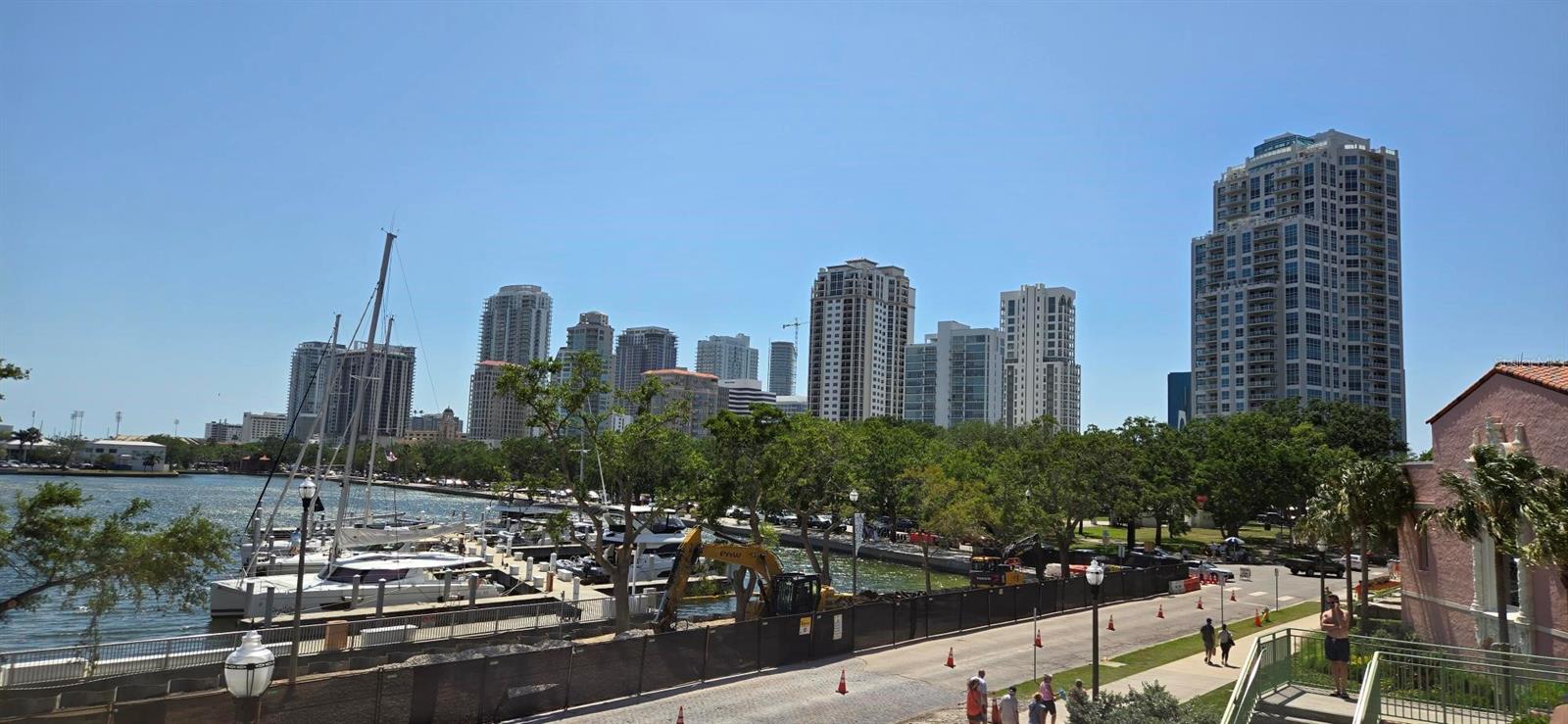 Vibrant Downtown St Petersburg is a short drive away.