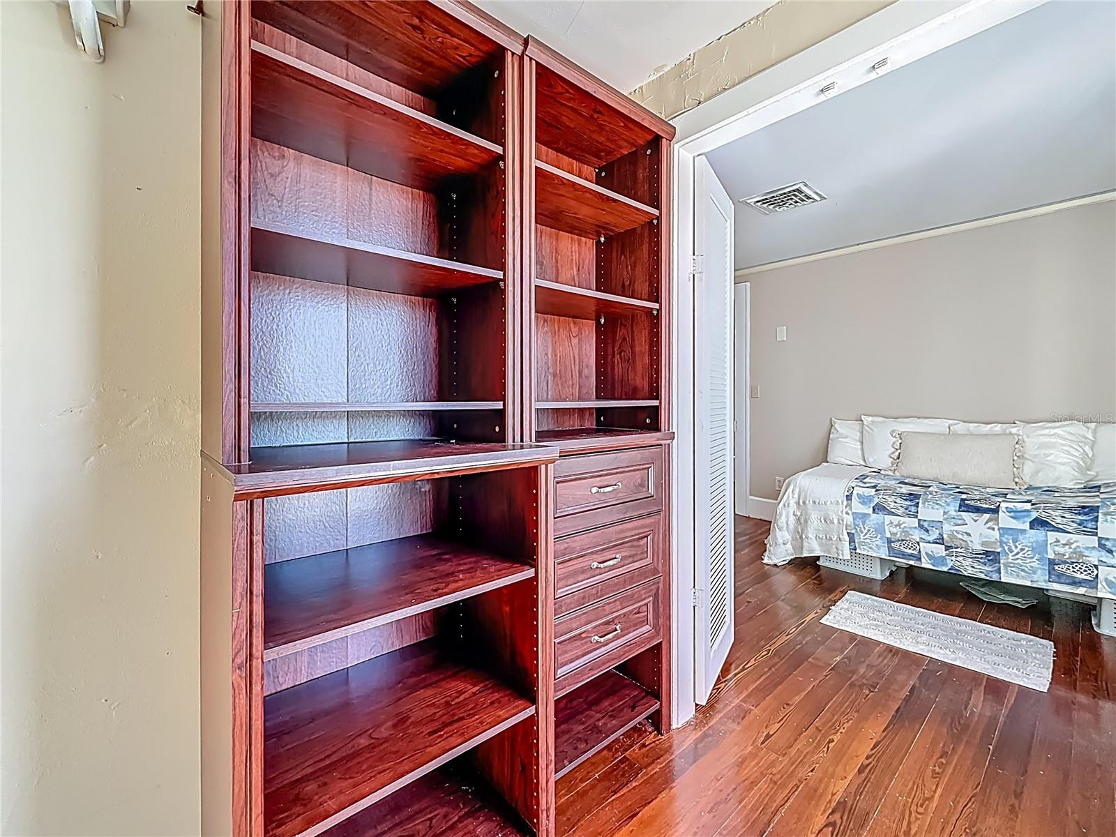 Walk in Closet