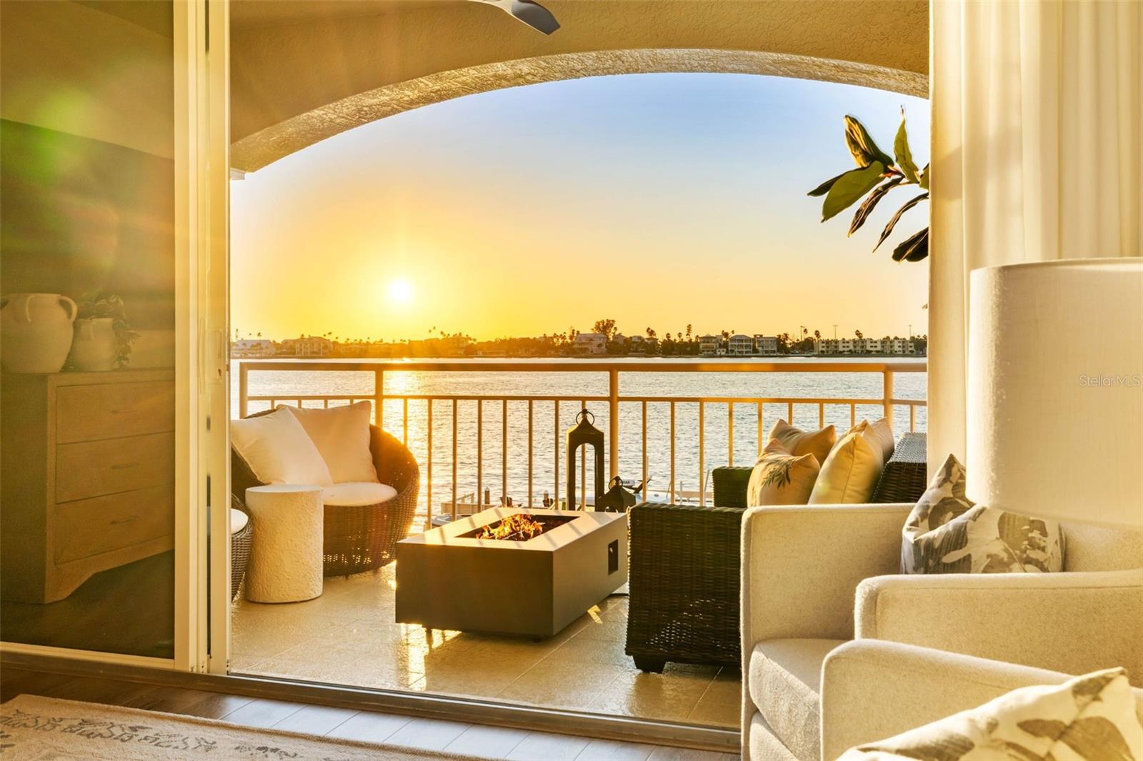 Gorgeous! Balcony family room