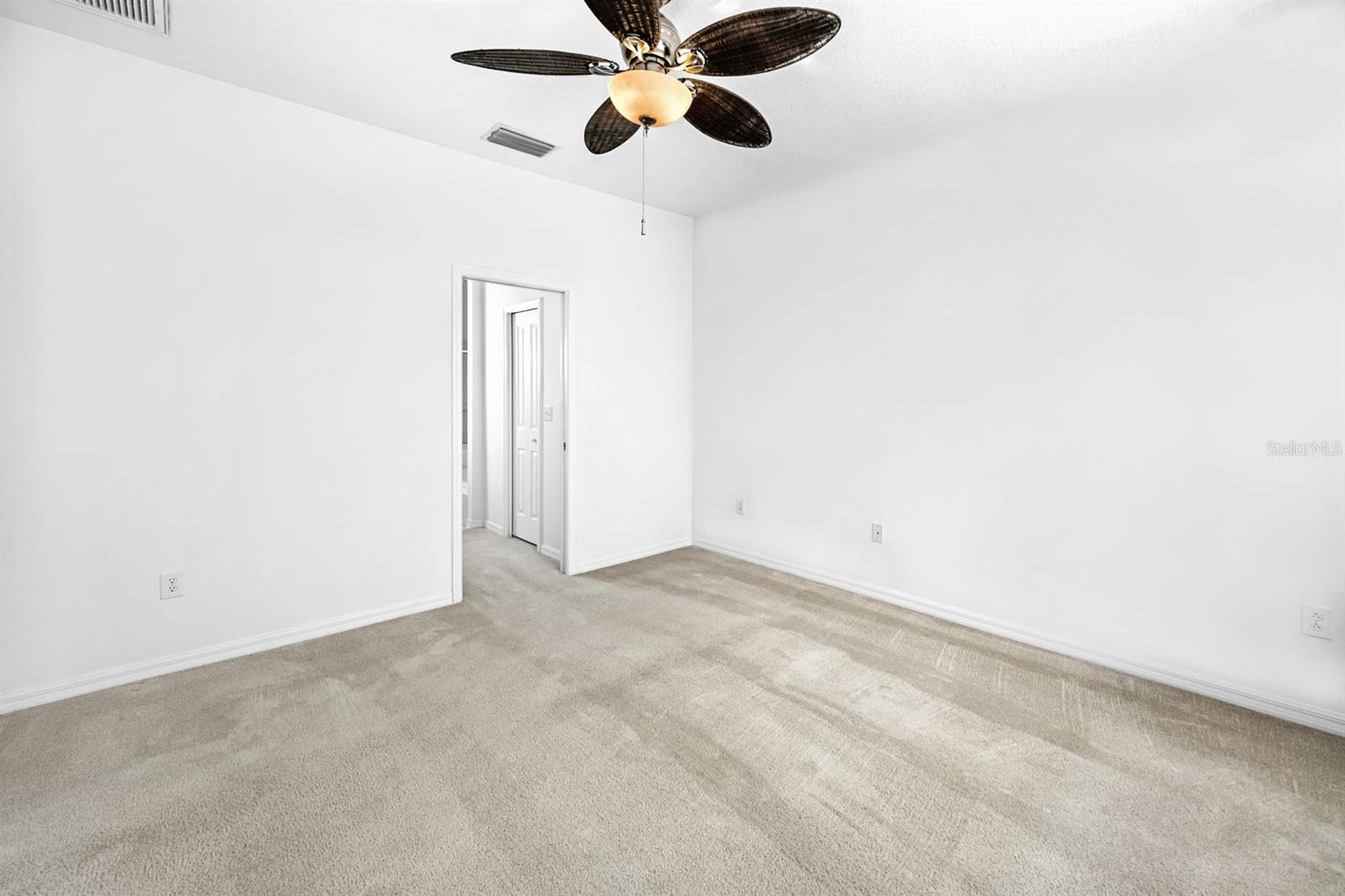 MAIN BEDROOM INTO EN-SUITE BATHROOM