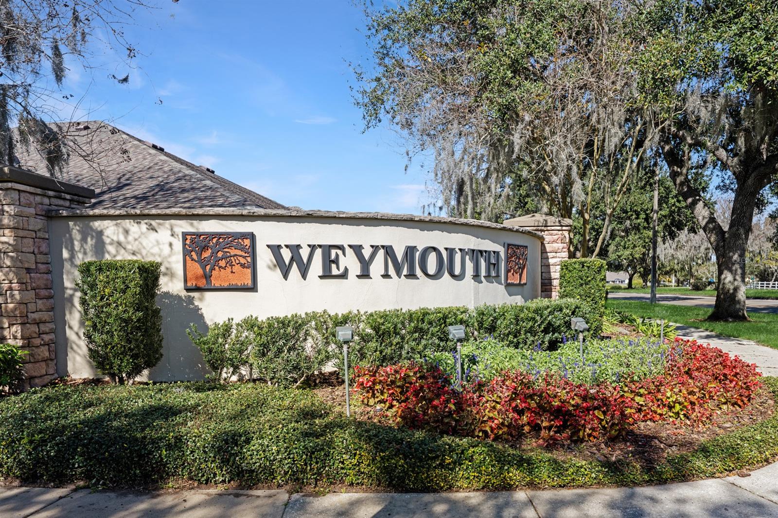 MAIN ENTRANCE TO WEYMOUTH OF OAKSTEAD