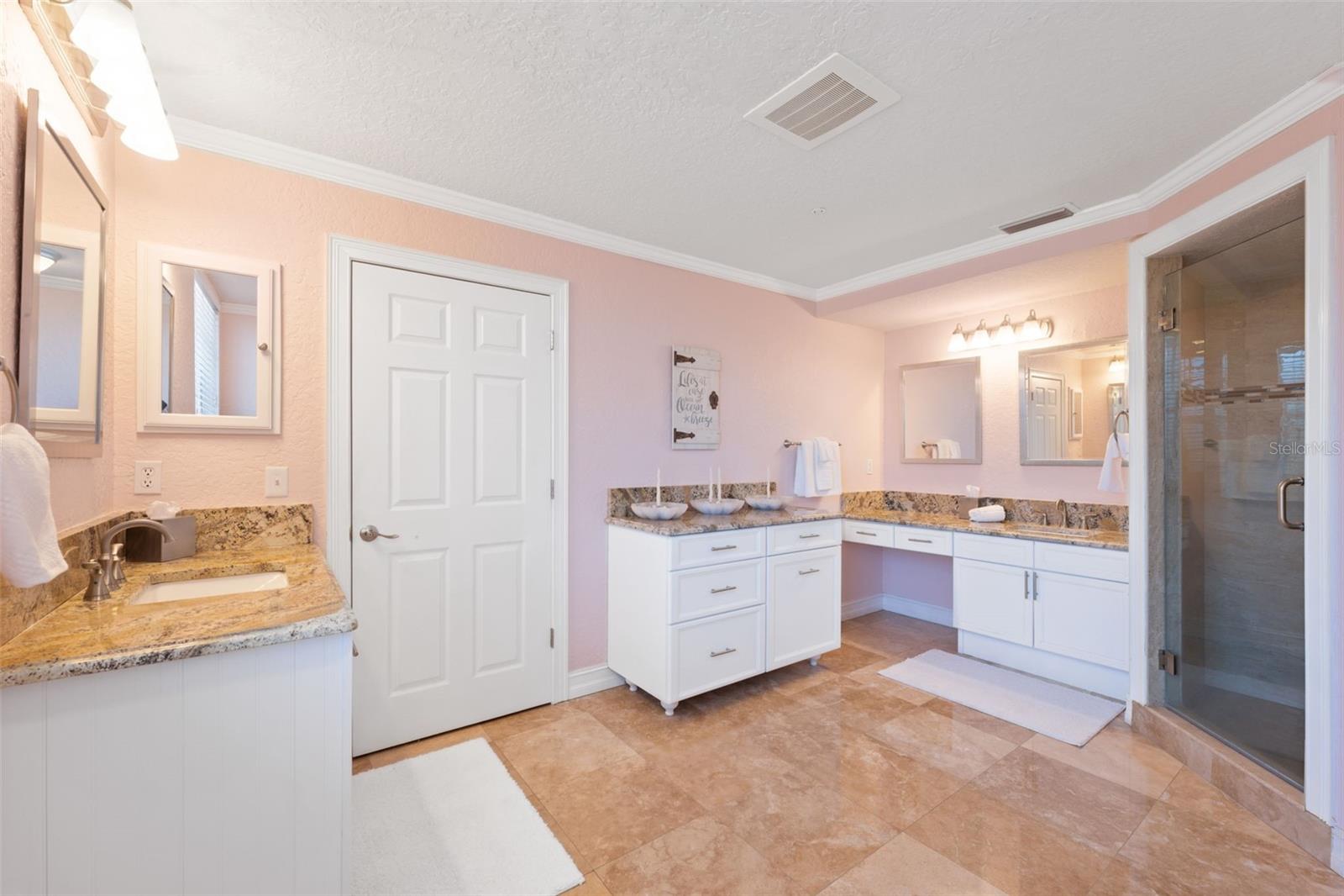 En-suite bathroom