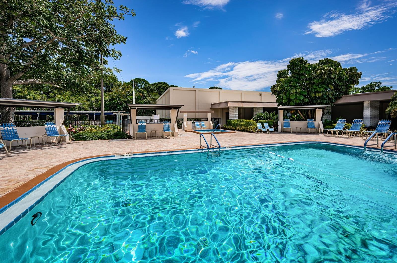 Magnolia Sun Center Pool