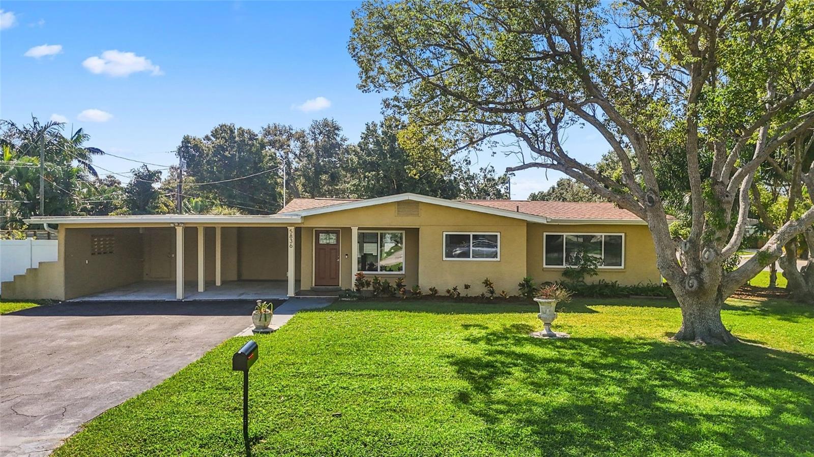 Welcome home to 5836!