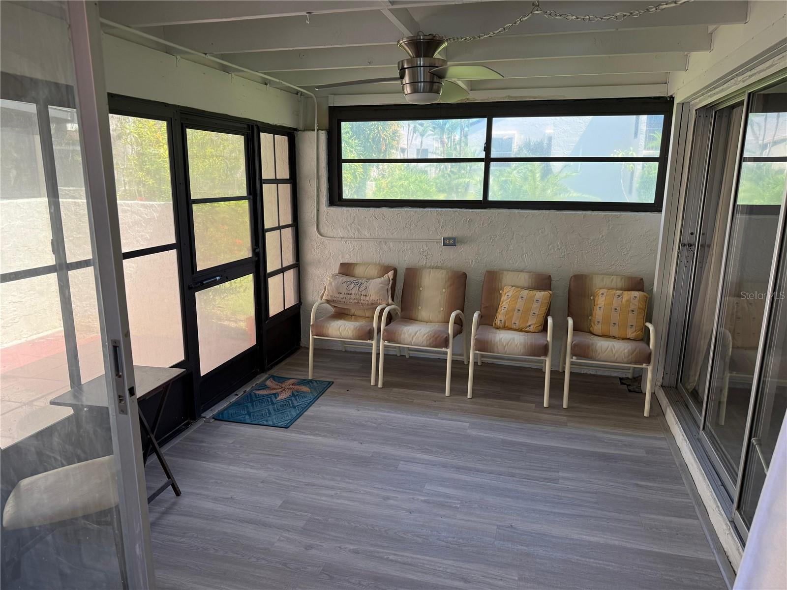 Large enclosed porch, Florida room