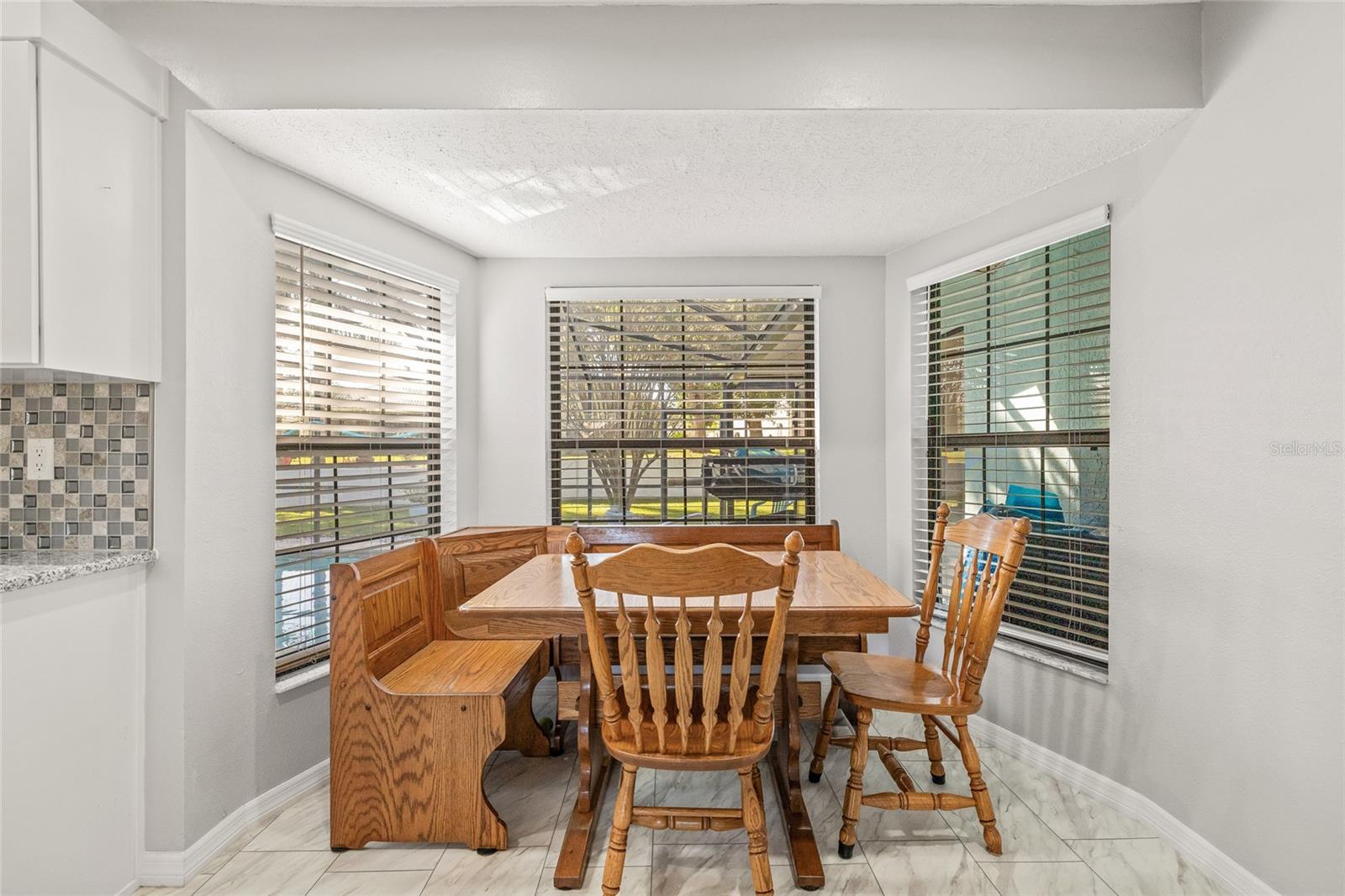 Eat in area in kitchen