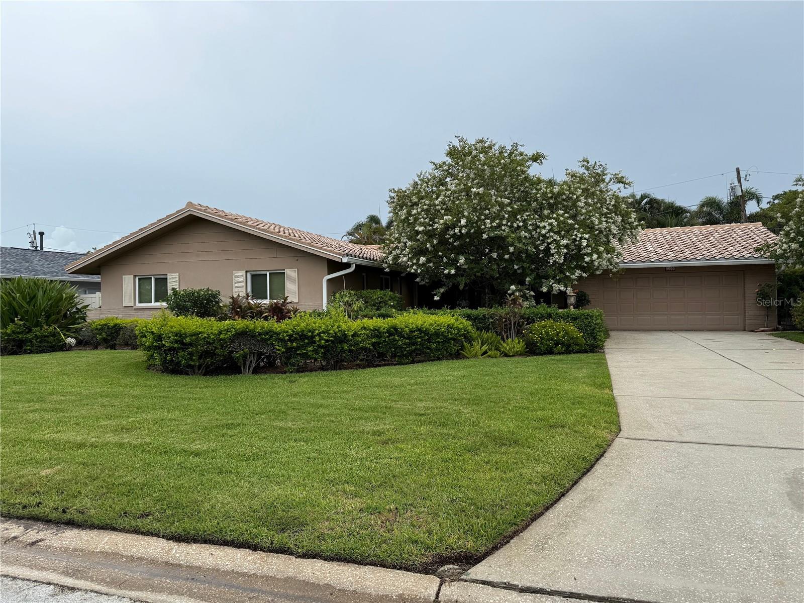 Highly sought after Barcley Estates, Convenient Location!