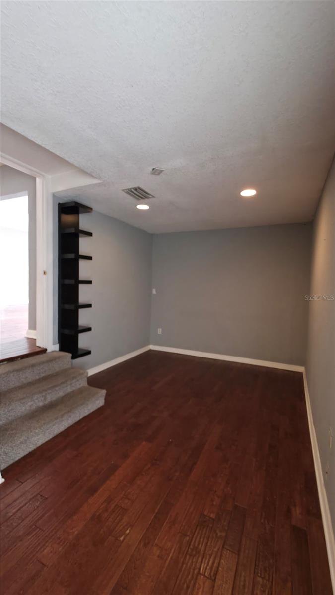 Entertainment Room/ Den/ Office-b