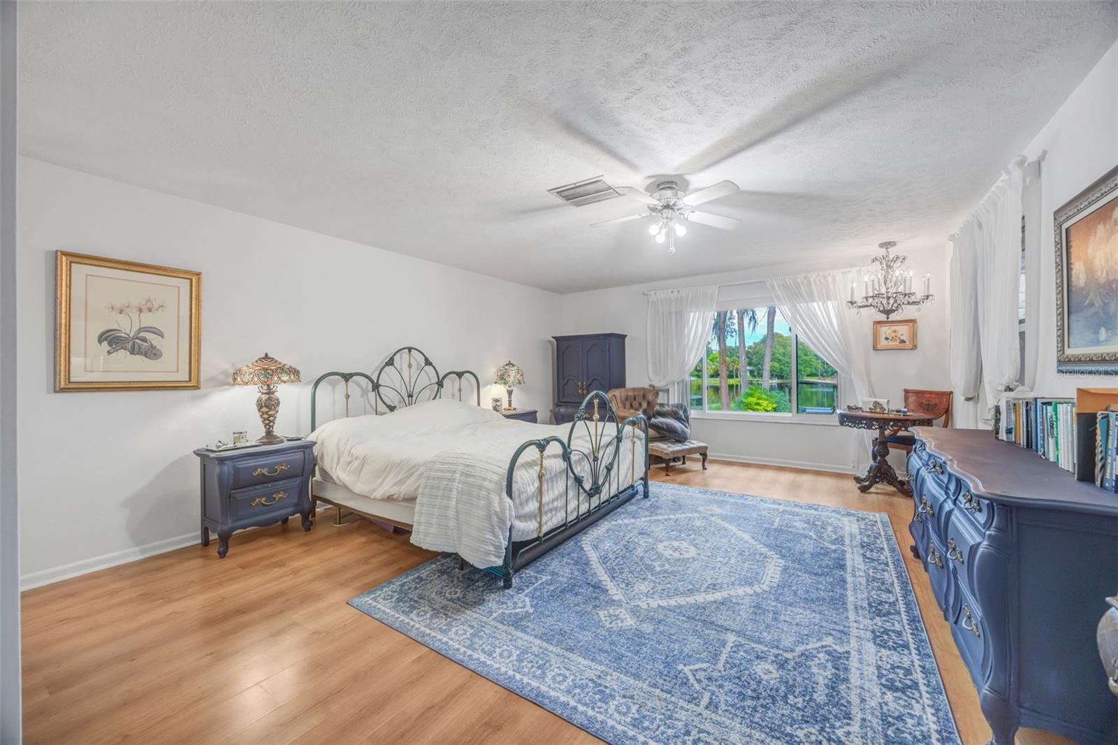 Large master with a winning view