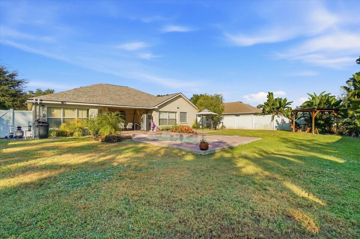 Spacious fenced in back yard