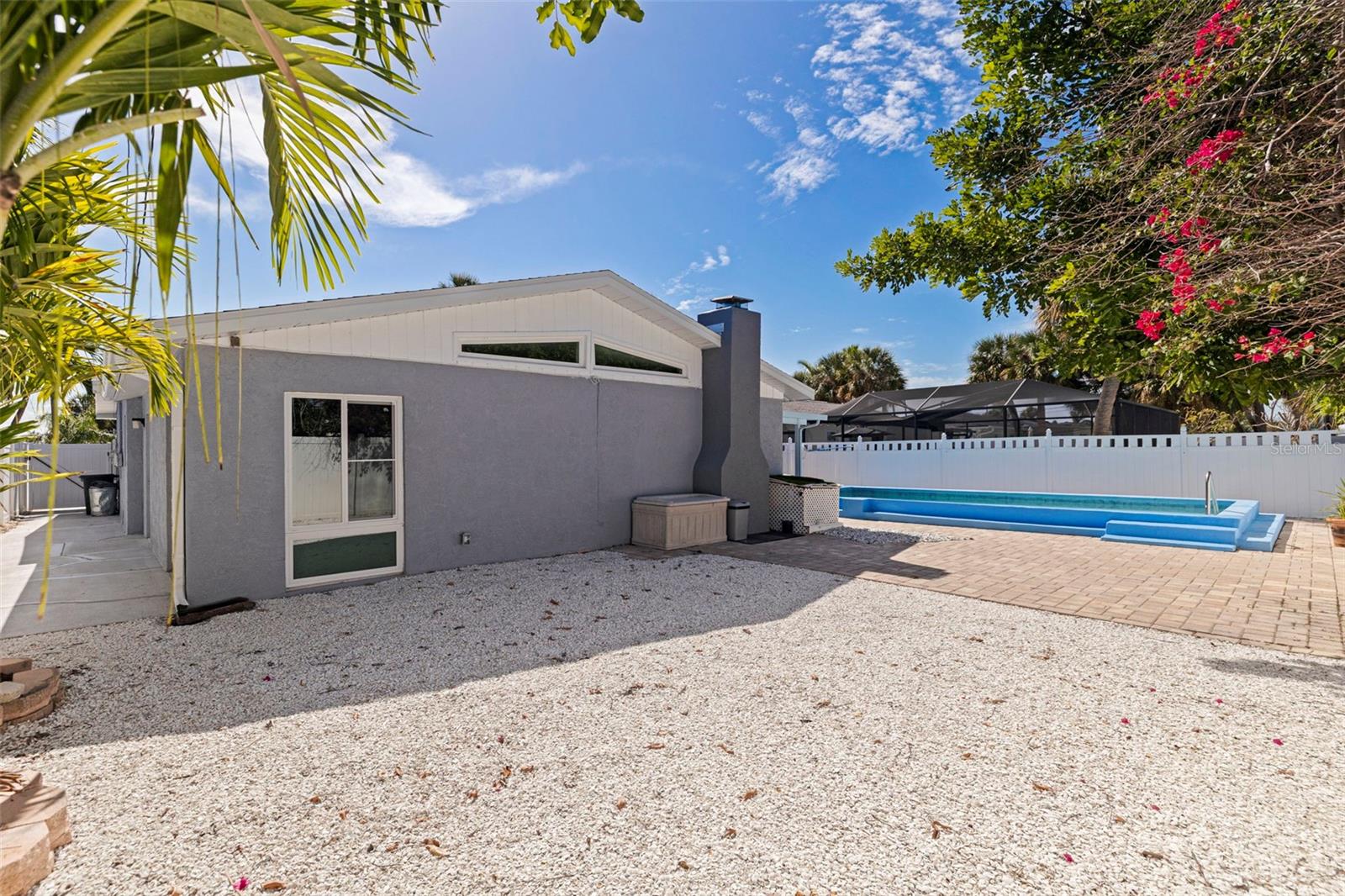 Easy maintenance backyard