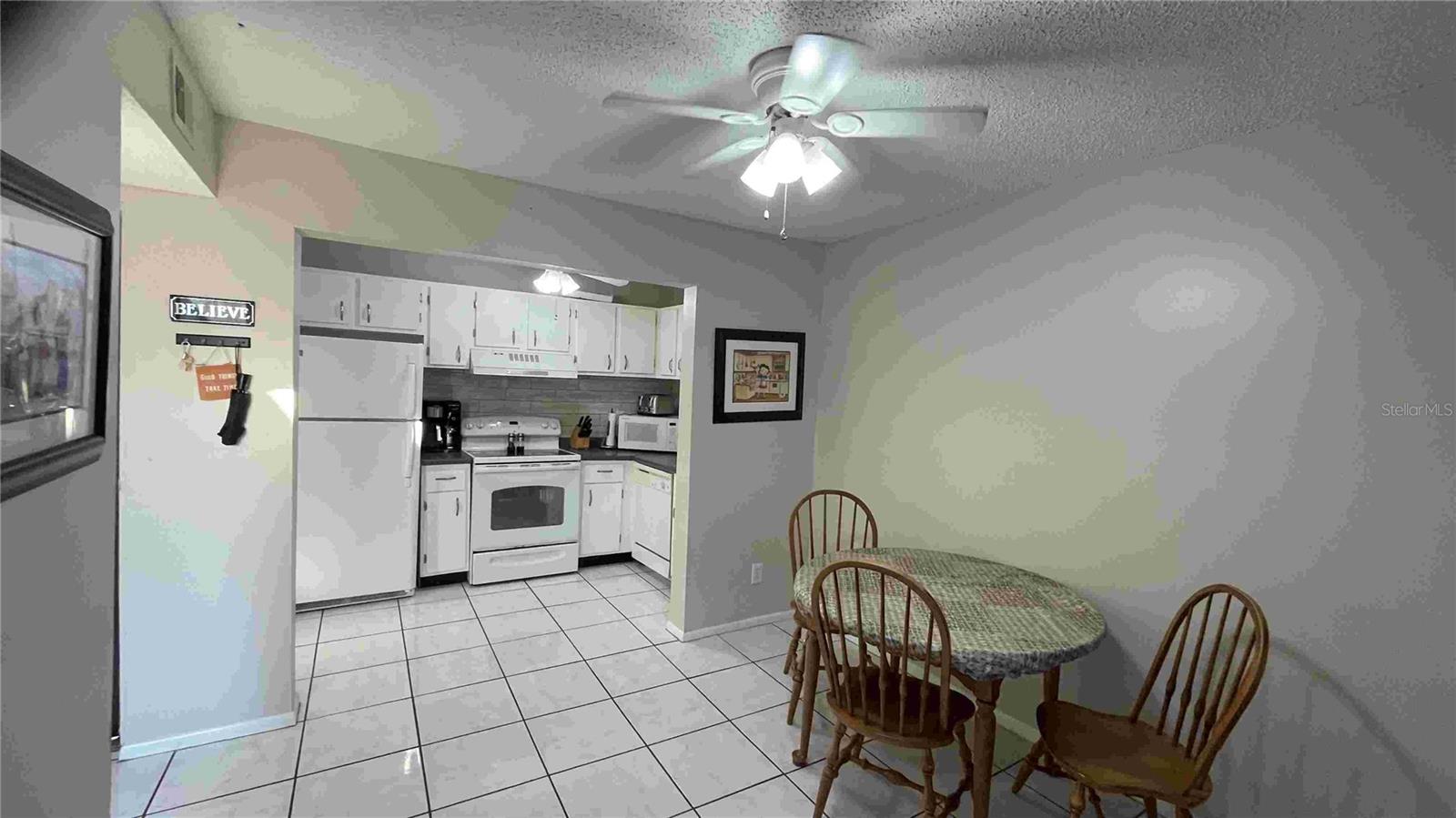 Bright Kitchen & Dining