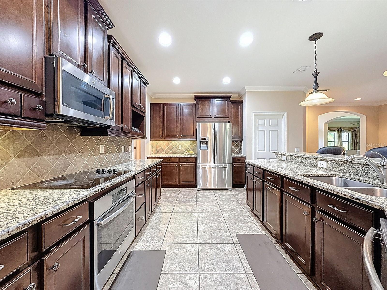 Pendant lighting is great and awesome space for the chef!