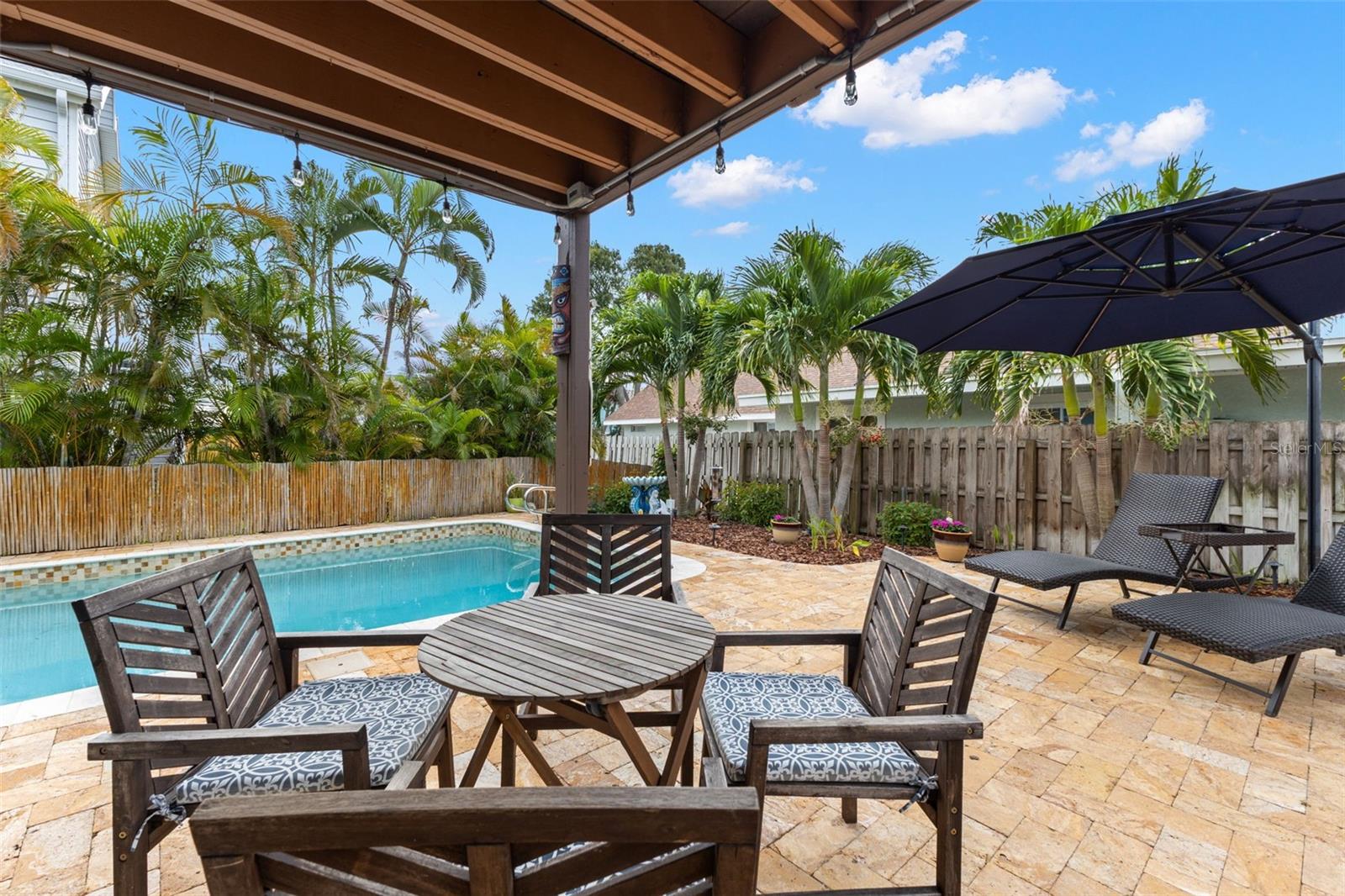 beautiful paver patio