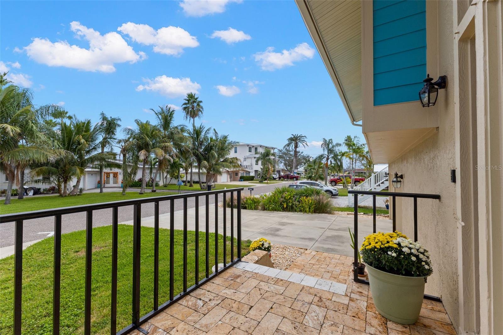 balcony overlooking the swimming pool