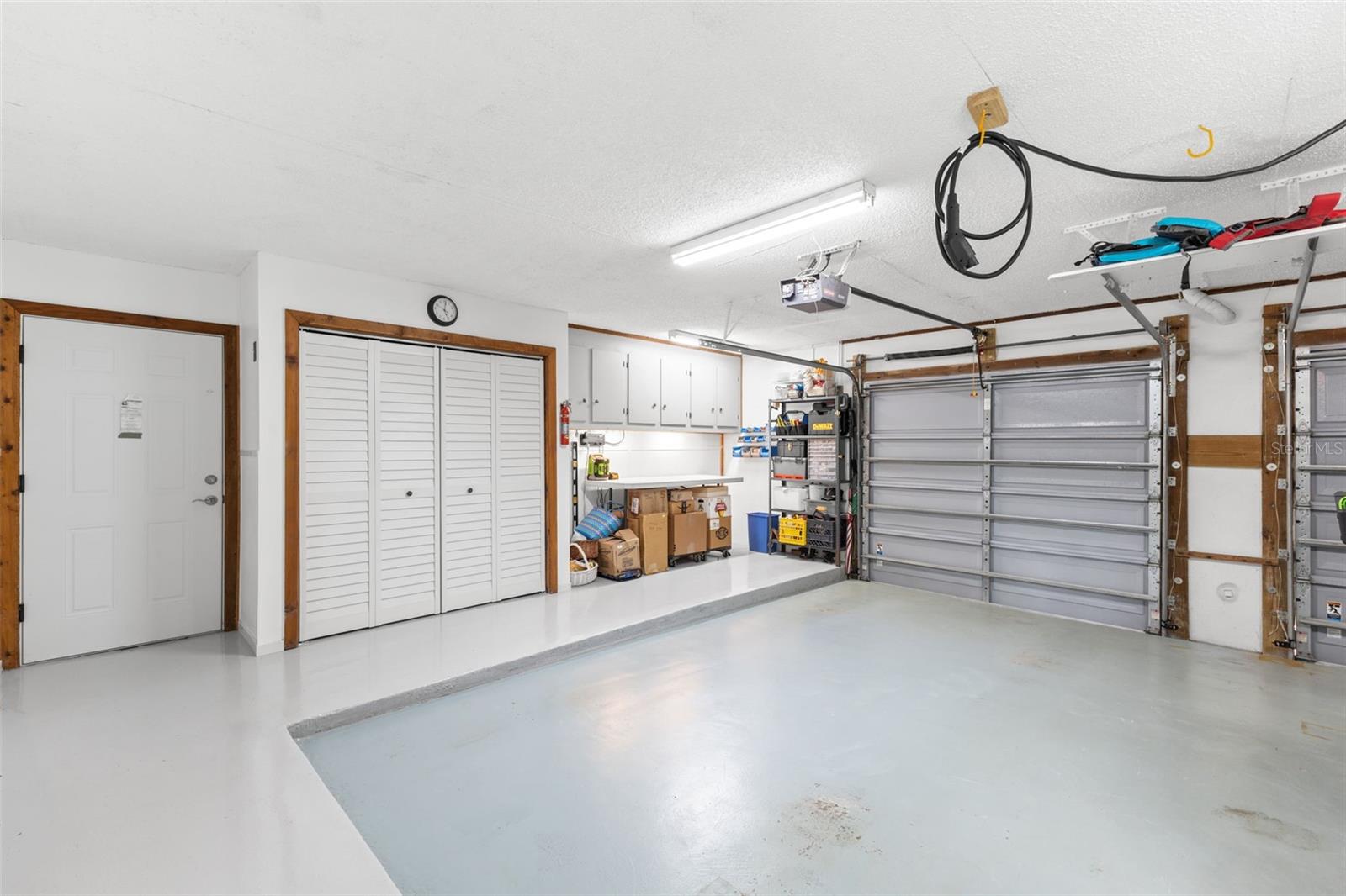 oversized 2 car garage