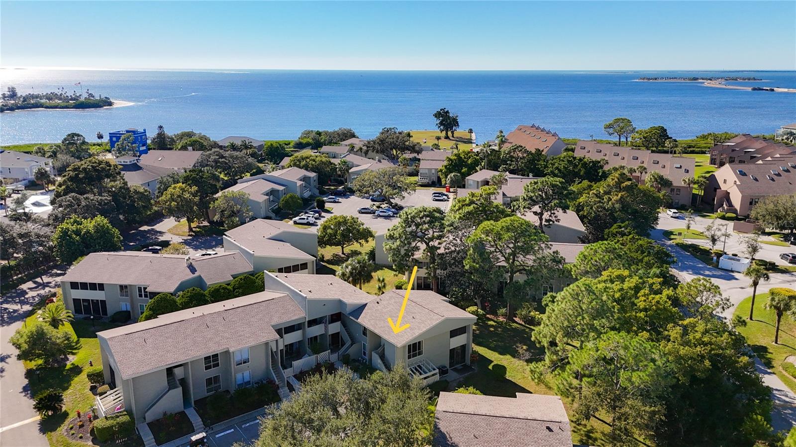 Windrush Bay Waterfront Retreat