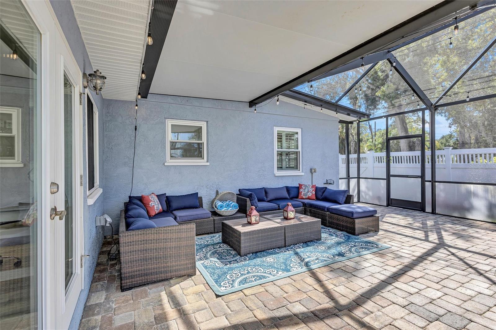 Plenty of room to entertain!