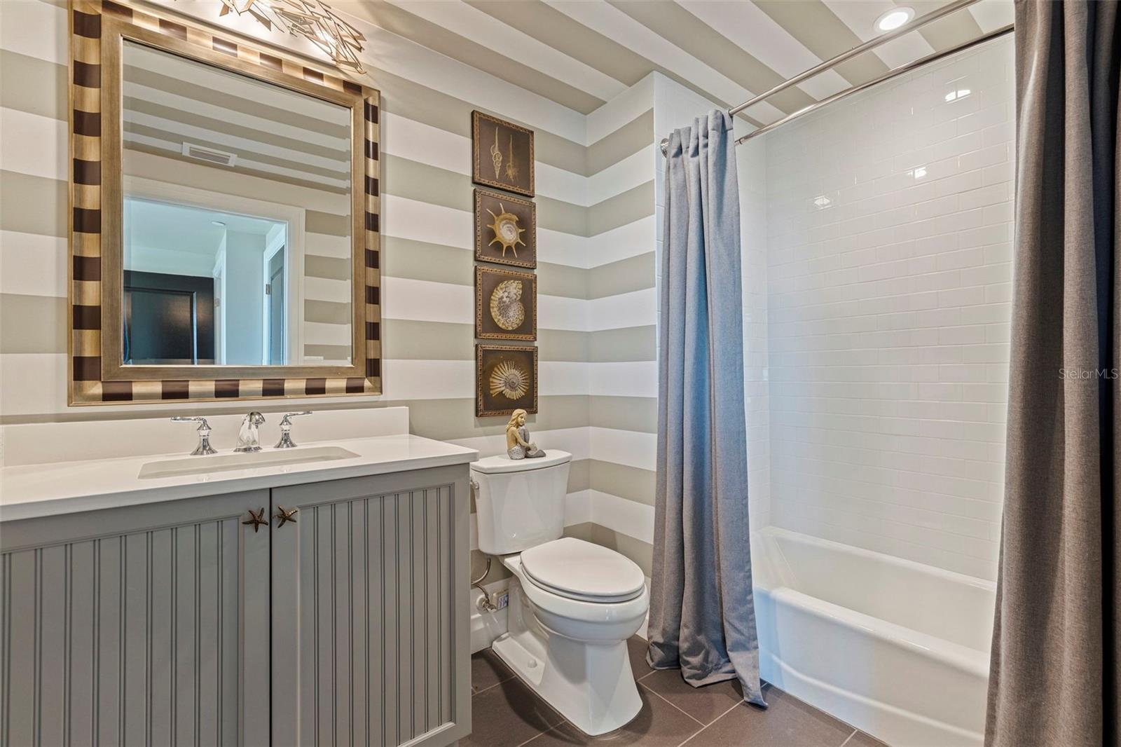 Guest room en-suite was elegantly designed.