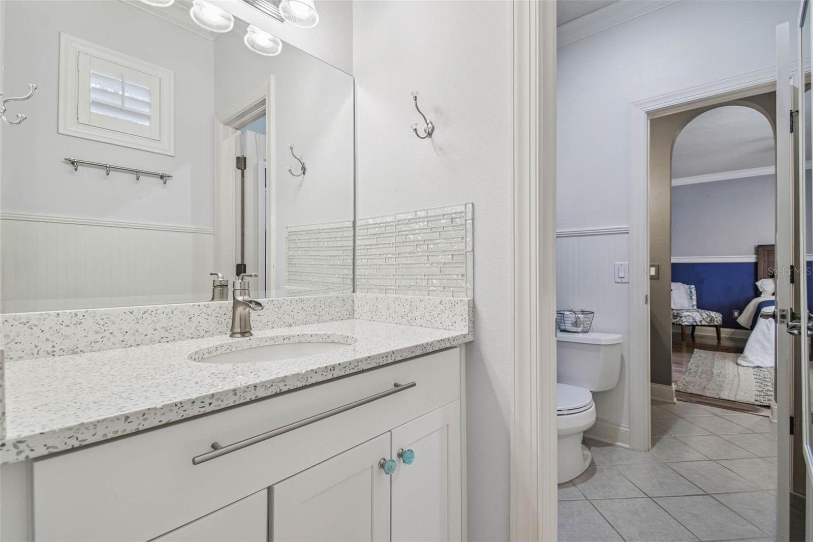 Jack & Jill Bath for Bed 3 & 4