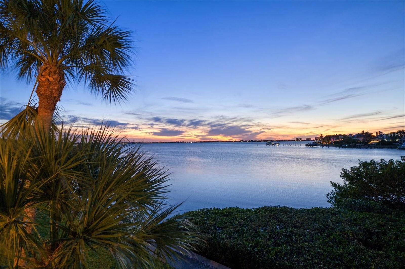 Another end to another fine day of living beautifully...