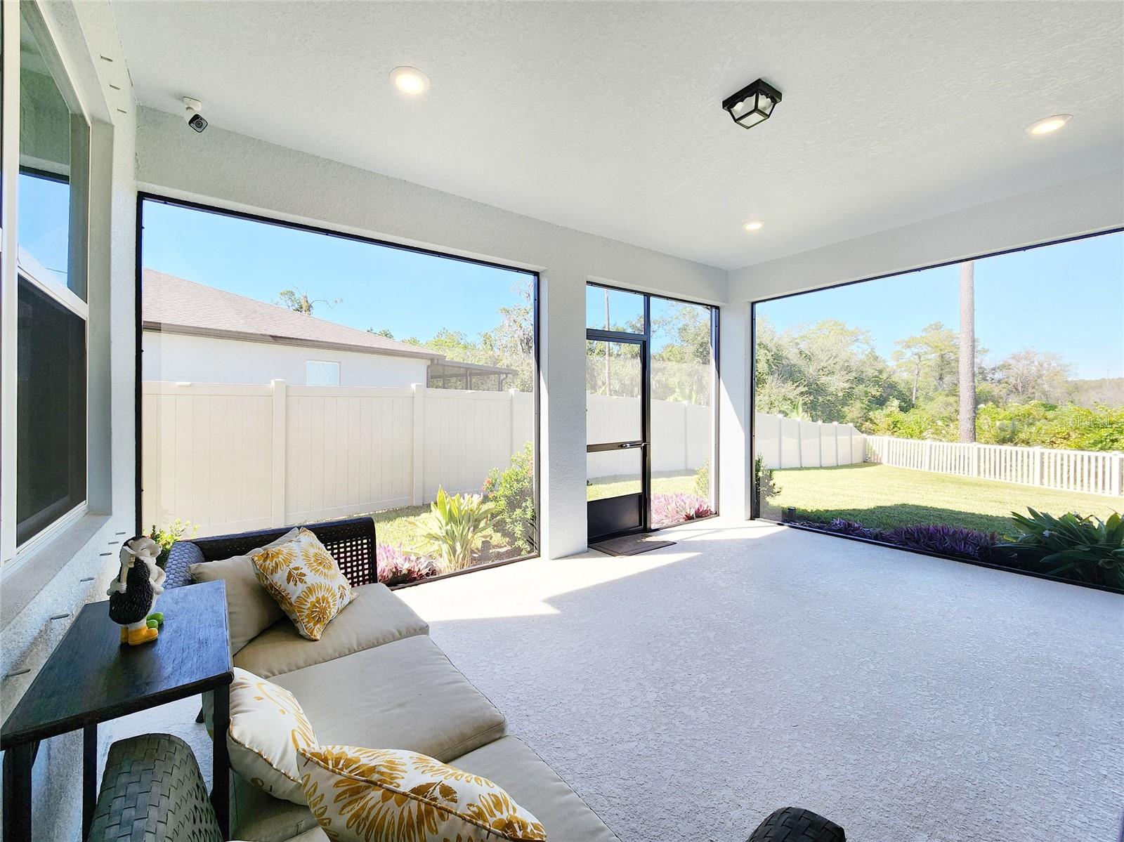 L shaped screened lanai