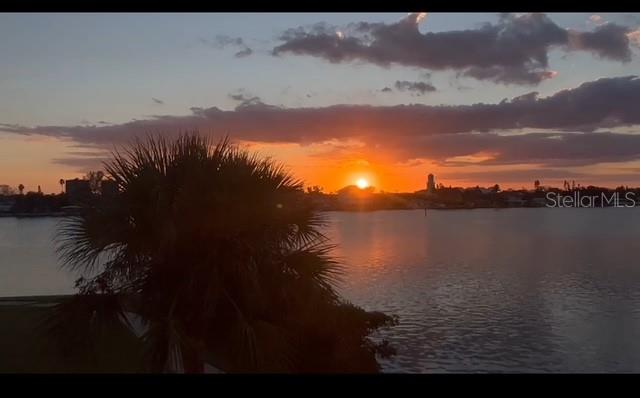 Stunning Direct West Sunsets from Balcony