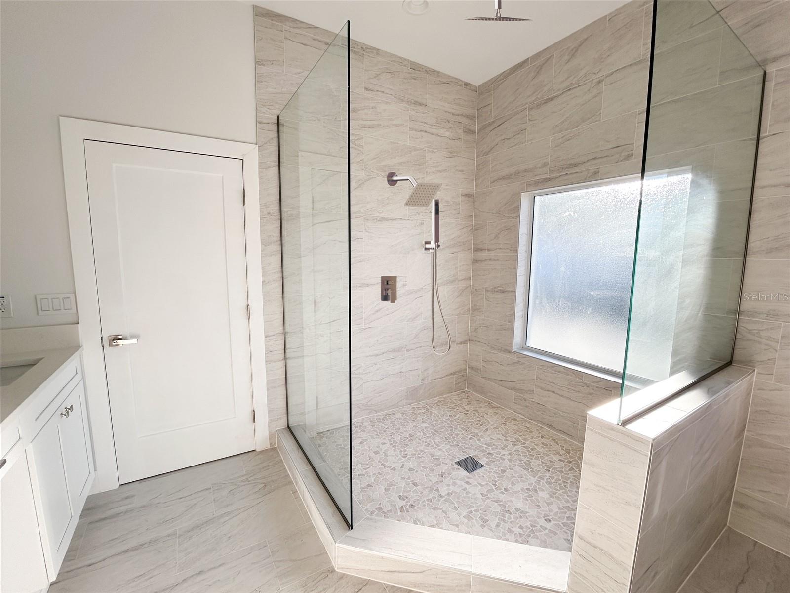 Extra Large Master Shower