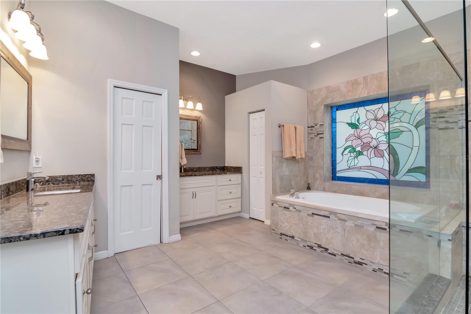 Primary Ensuite - fully updated - Dual Vanities