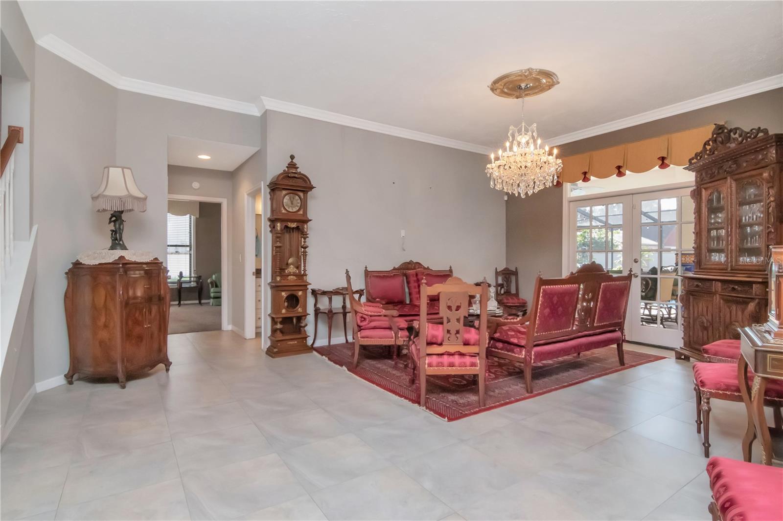 Formal Livingroom with lanai access