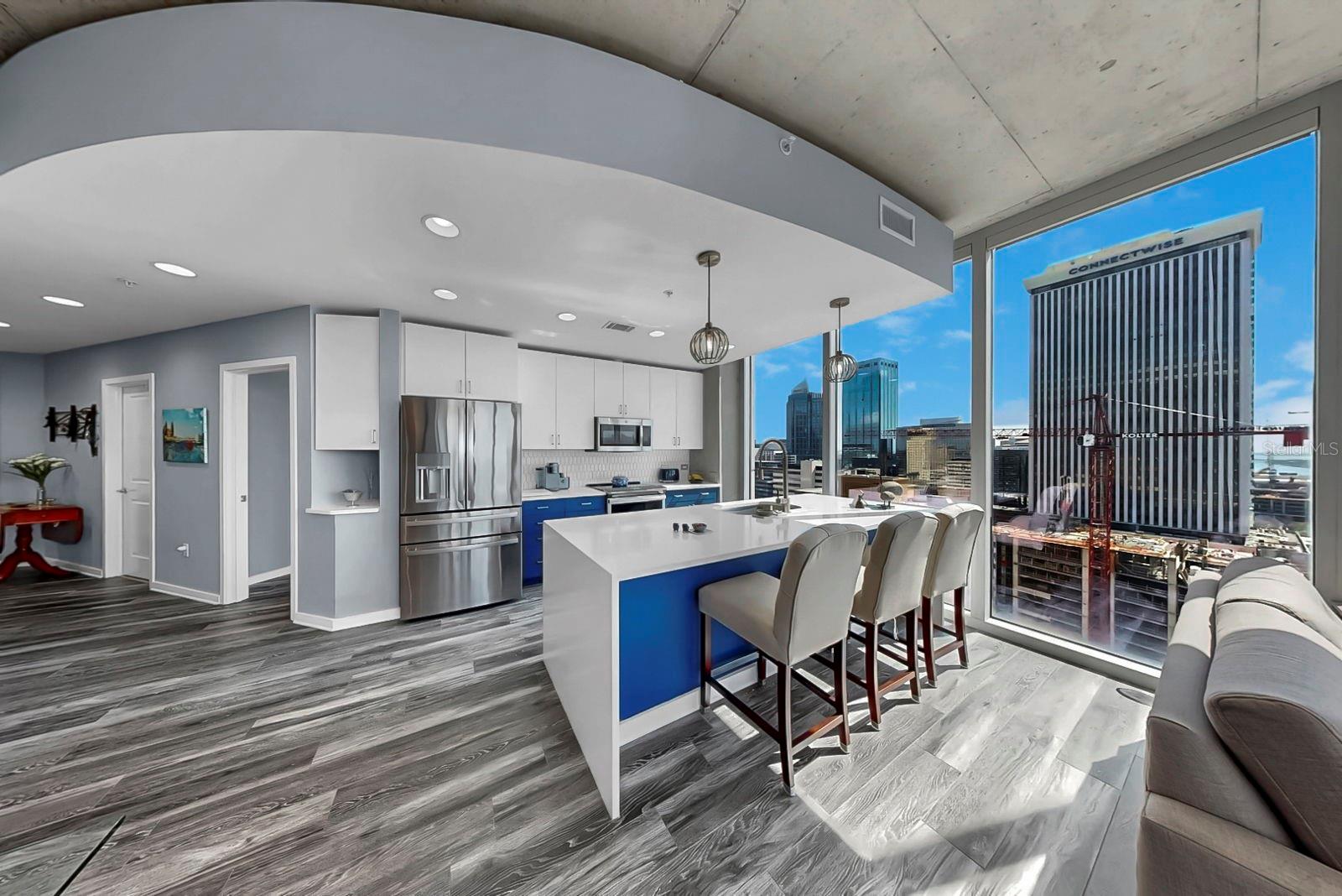 URBAN DESIGN MEETS ELEGANT LIVING