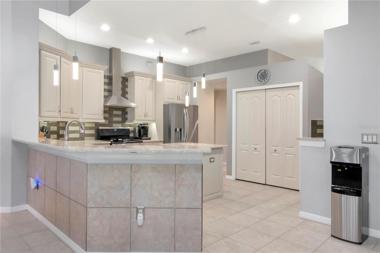 Fully updated kitchen with huge breakfast bar AND an island - Perfect for entertaining.