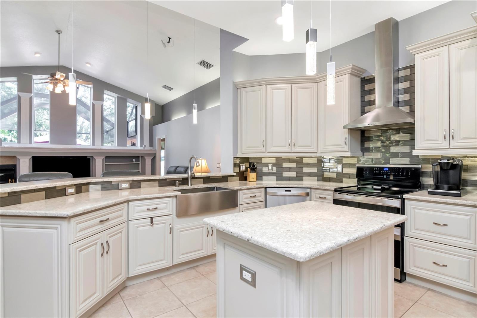 Fully updated kitchen with huge breakfast bar AND an island - Perfect for entertaining.