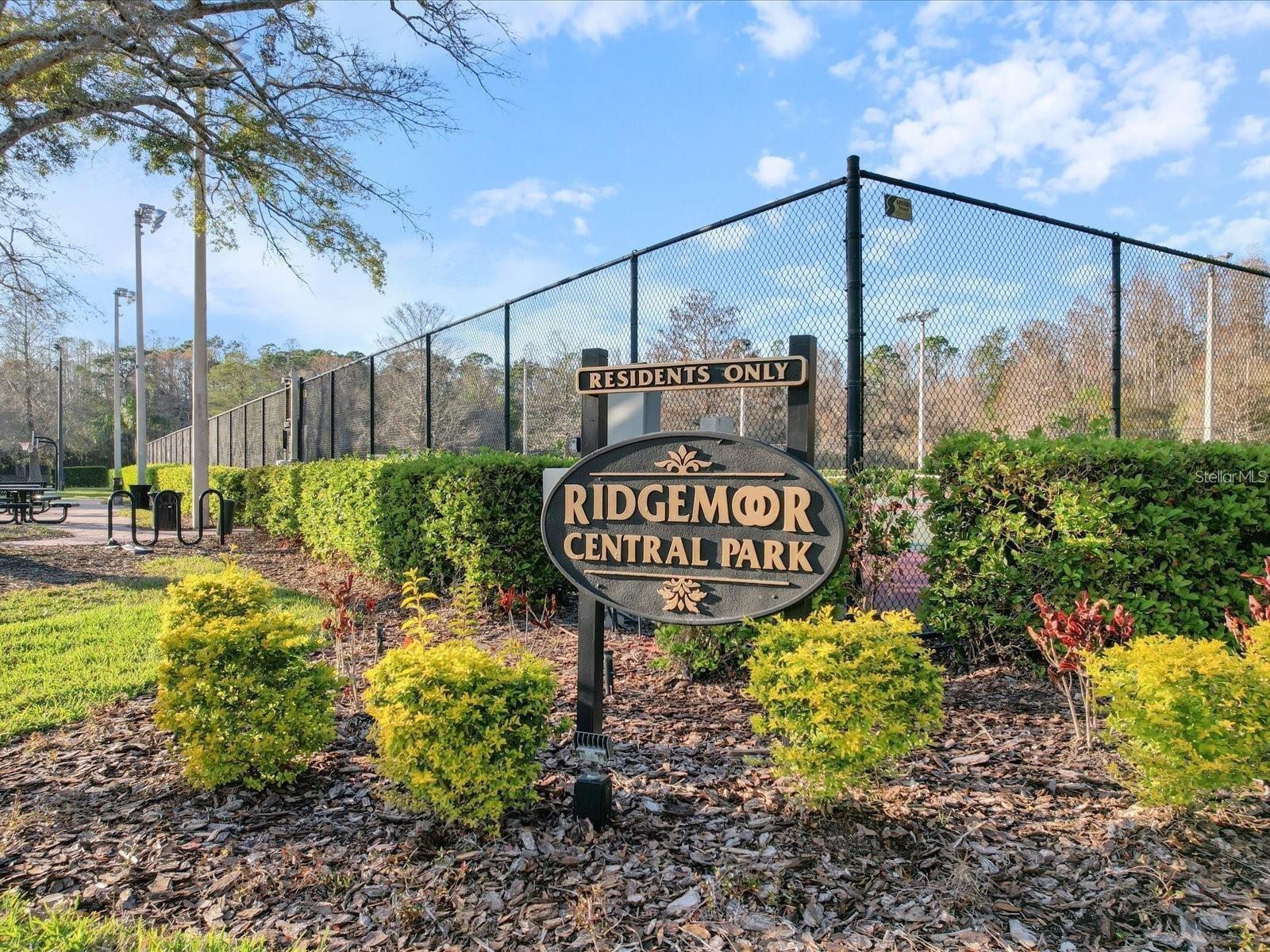 Ridgemoor Central Park entrance