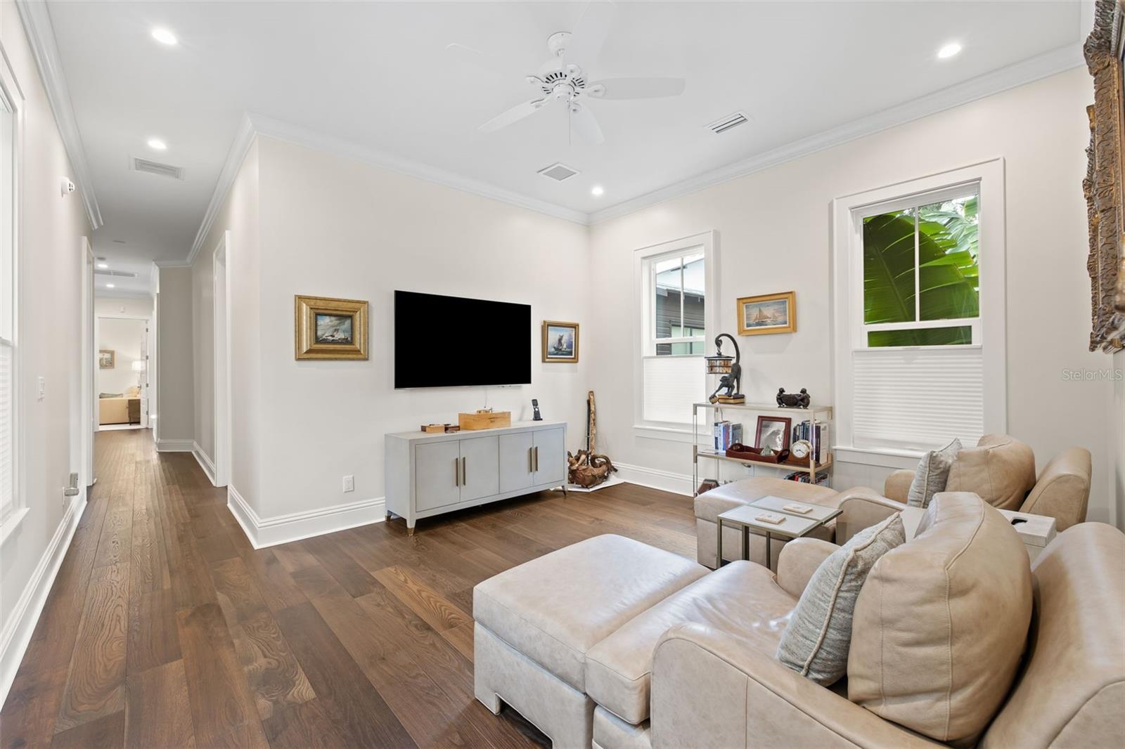 UPSTAIRS LIVING ROOM