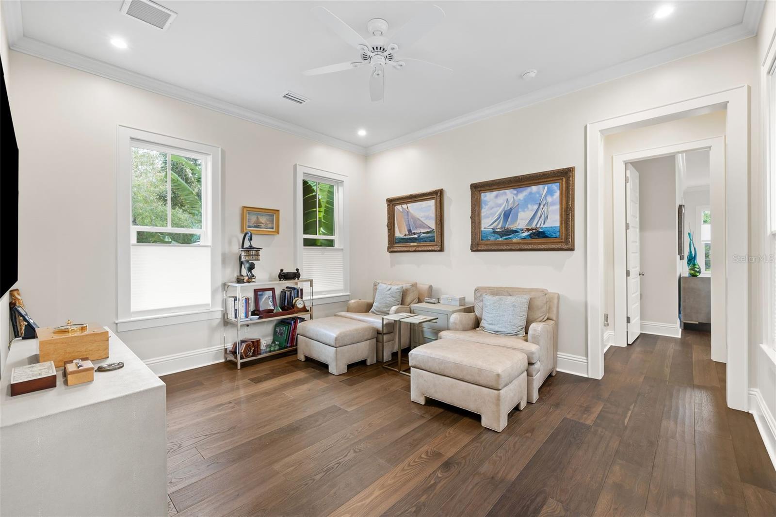 UPSTAIRS LIVING ROOM