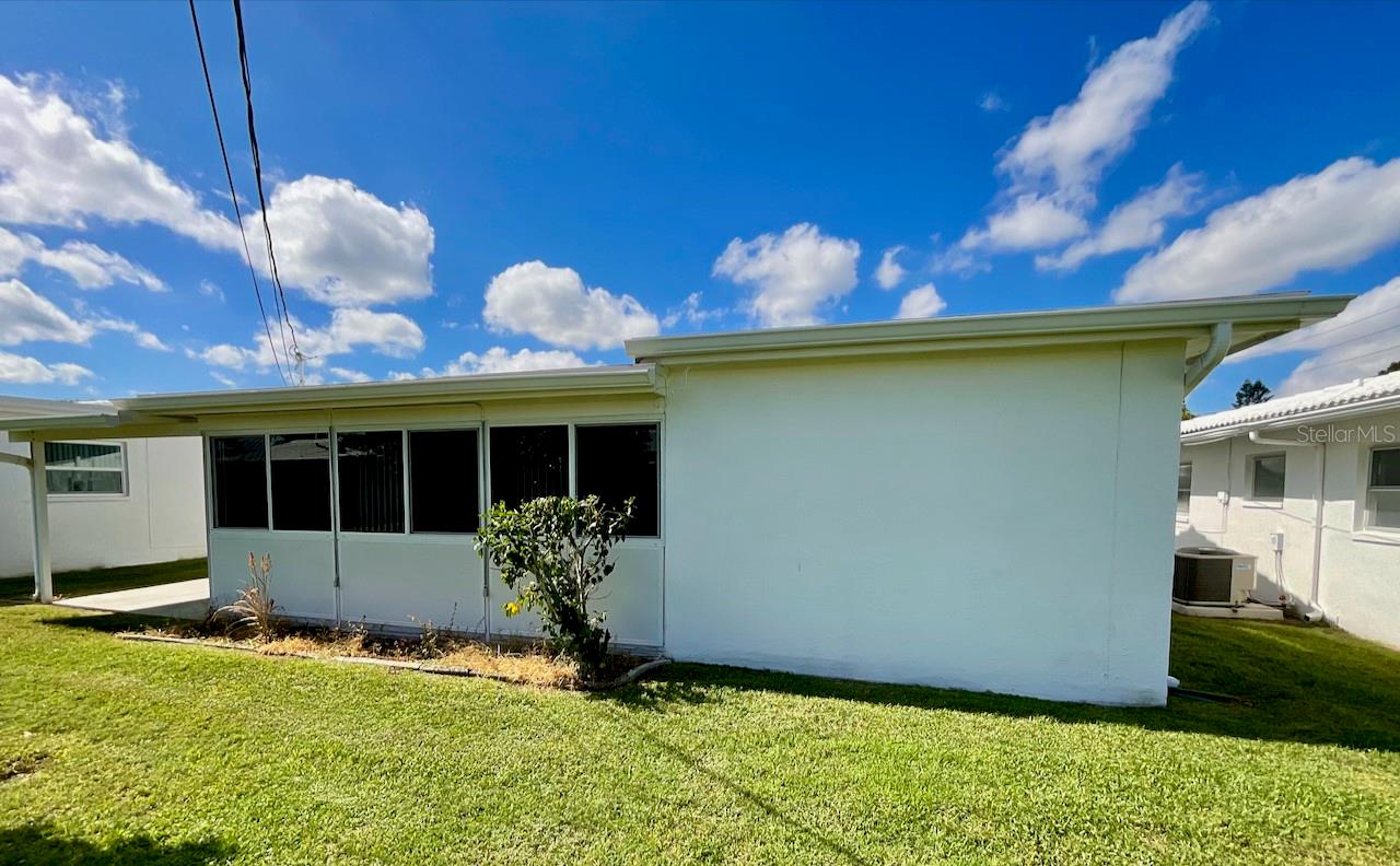 28-Exterior - Back of house