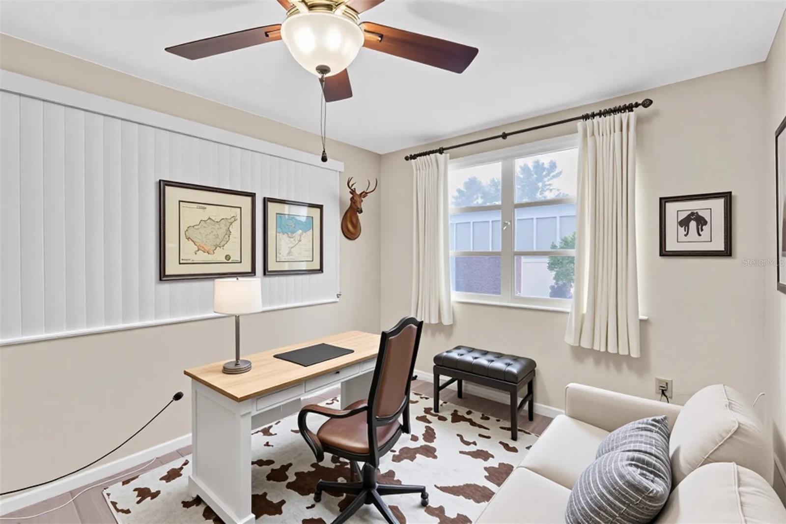 office/bed 3 options 1/virtual stage