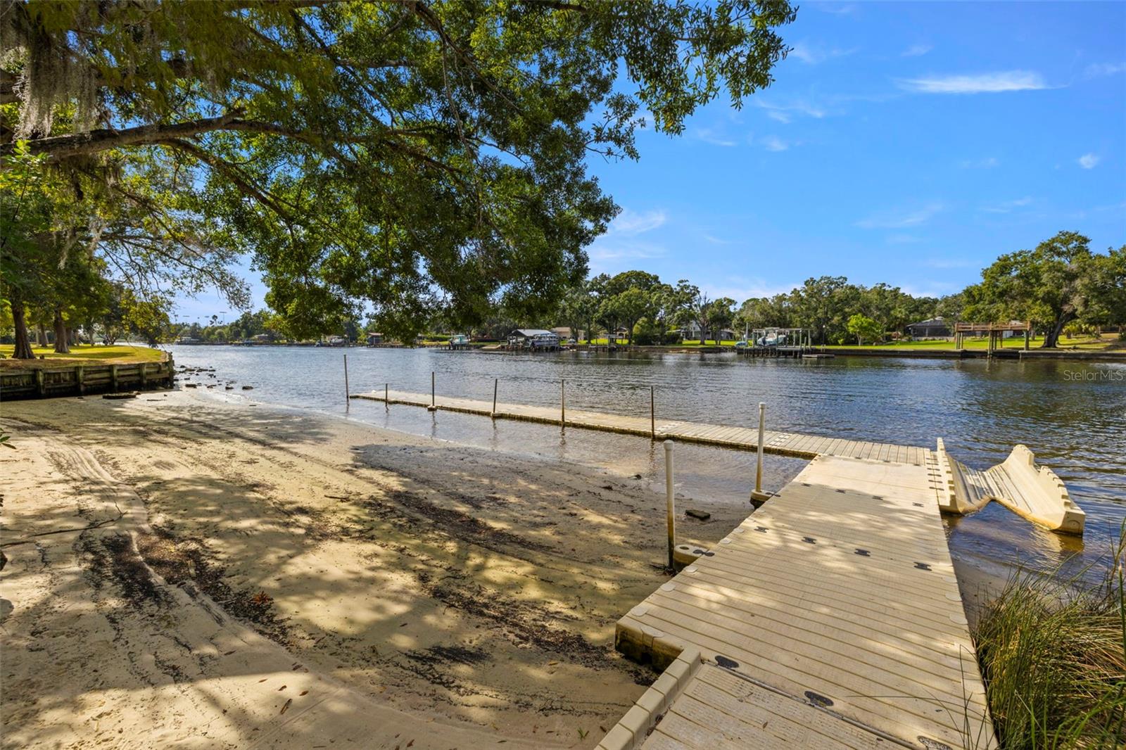 walkable to Rivercrest PArk