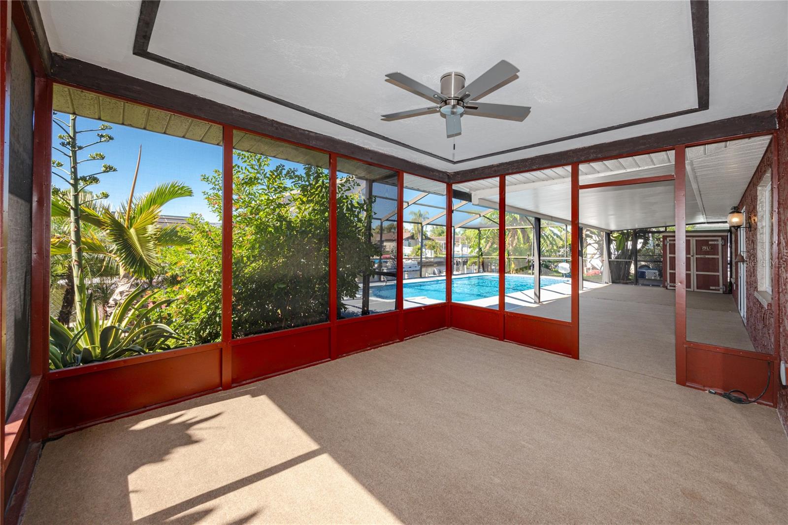 Lanai -9817 San Sierra Way, Port Richey, FL 34668