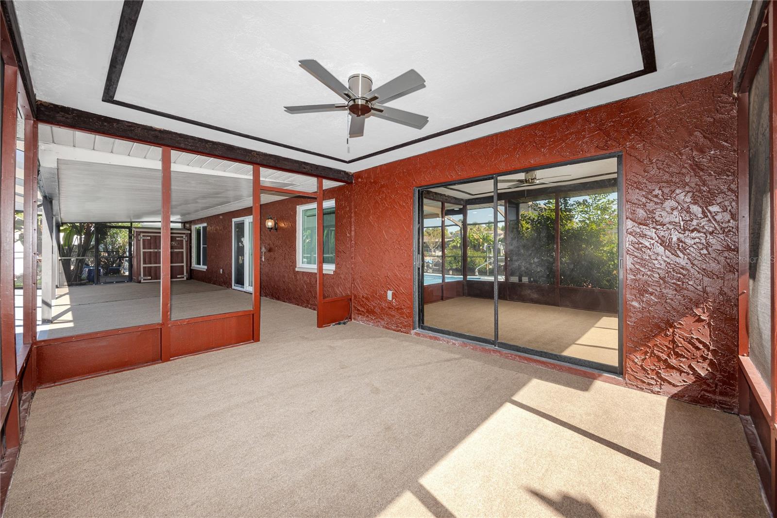 Lanai -9817 San Sierra Way, Port Richey, FL 34668